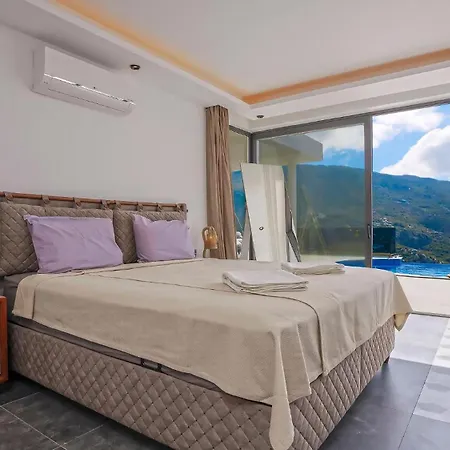Schoene Mit Pool, Blick Auf Und Tal * Kalkan