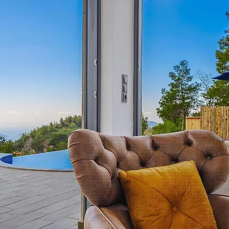 Schoene Mit Pool, Blick Auf Und Tal Hébergement de vacances