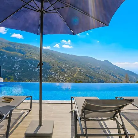 Schoene Mit Pool, Blick Auf Und Tal Kalkan