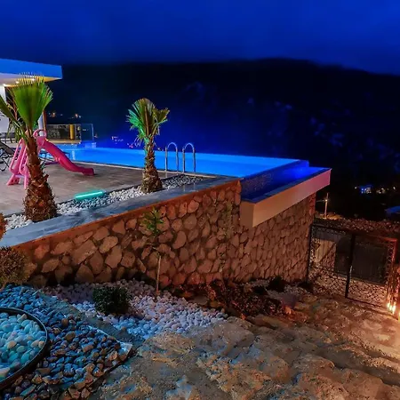 Dom wakacyjny Schoene Mit Pool, Blick Auf Und Tal Kalkan