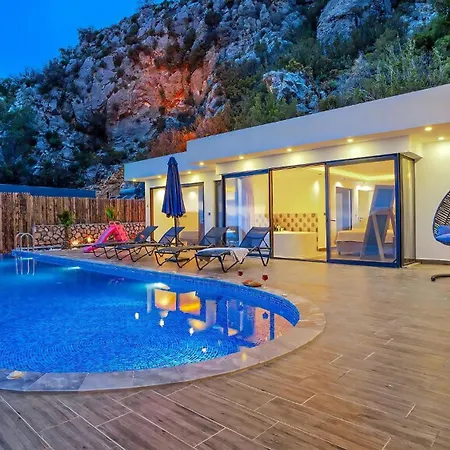 Schoene Mit Pool, Blick Auf Und Tal Kalkan